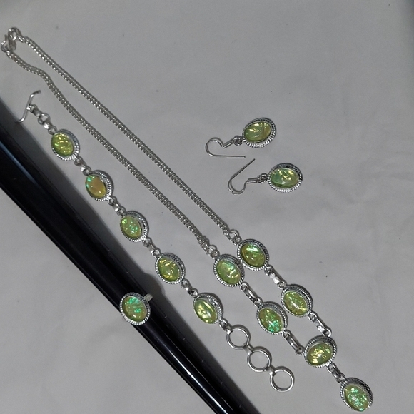 AUSTRALIAN Triplett Sterling Silver Necklace Set Ring Size 6.75 - Picture 1 of 8